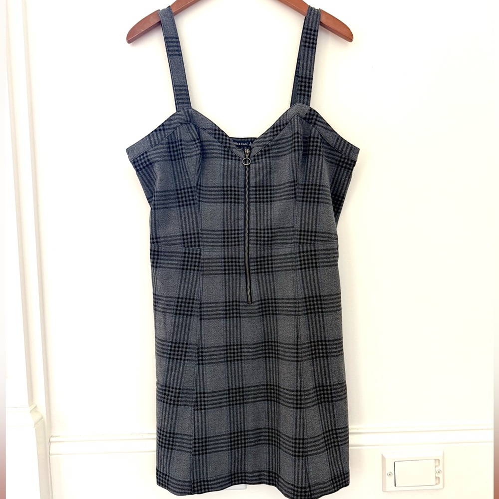 A&F Womens Plaid Dress Abercrombie & Fitch Gray jumper Mini Fitting Dress Size L